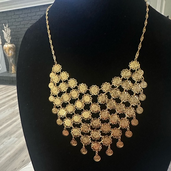 Jewelry - 21k Gold plated Filigree Statement Bib Necklace - Women Jewelry